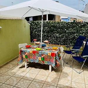 https://pietre-nere-house.sicilyhotelsitaly.net
